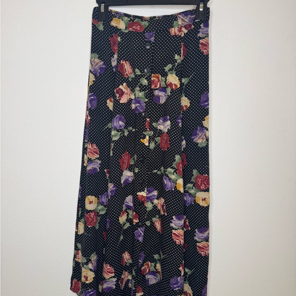 Chic Floral Maxi Skirt in Black by [Brand]